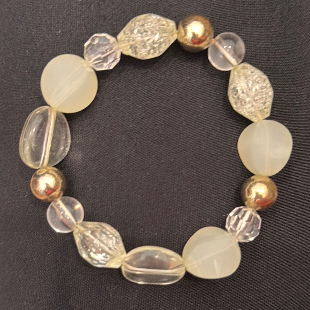 Elegant Gold and Cream Beaded Bracelet 30